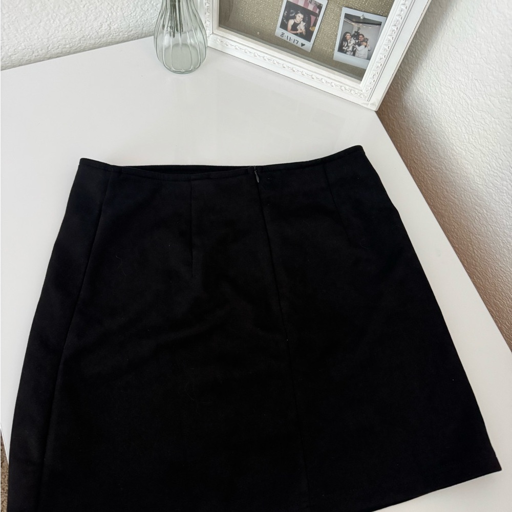 SHEIN Classic Black Mini Skirt Size M